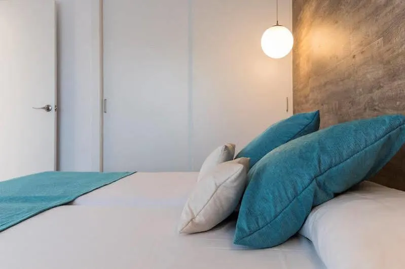 Apartamentos Es Canutells location